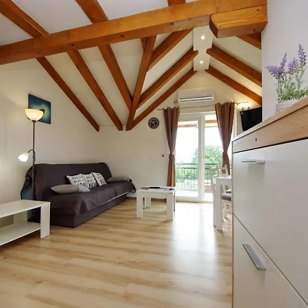 Apartment Budan *