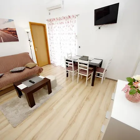 Budan Apartment *