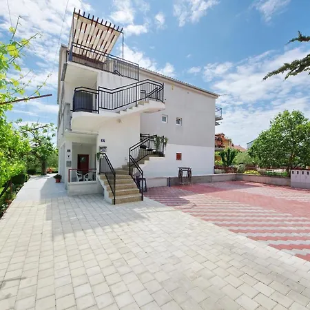 Budan Biograd Na Moru